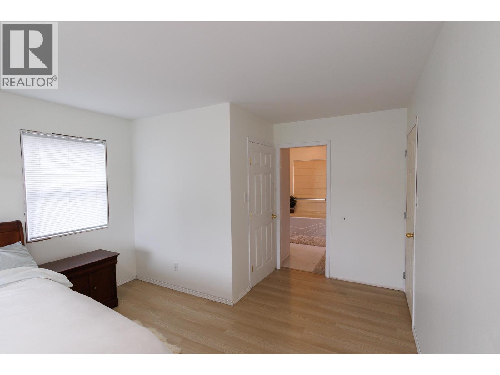 4902 HAUGLAND AVENUE - 17