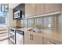 1002 - 89 Dunfield Avenue, Toronto, ON M4S0A4 Photo 13