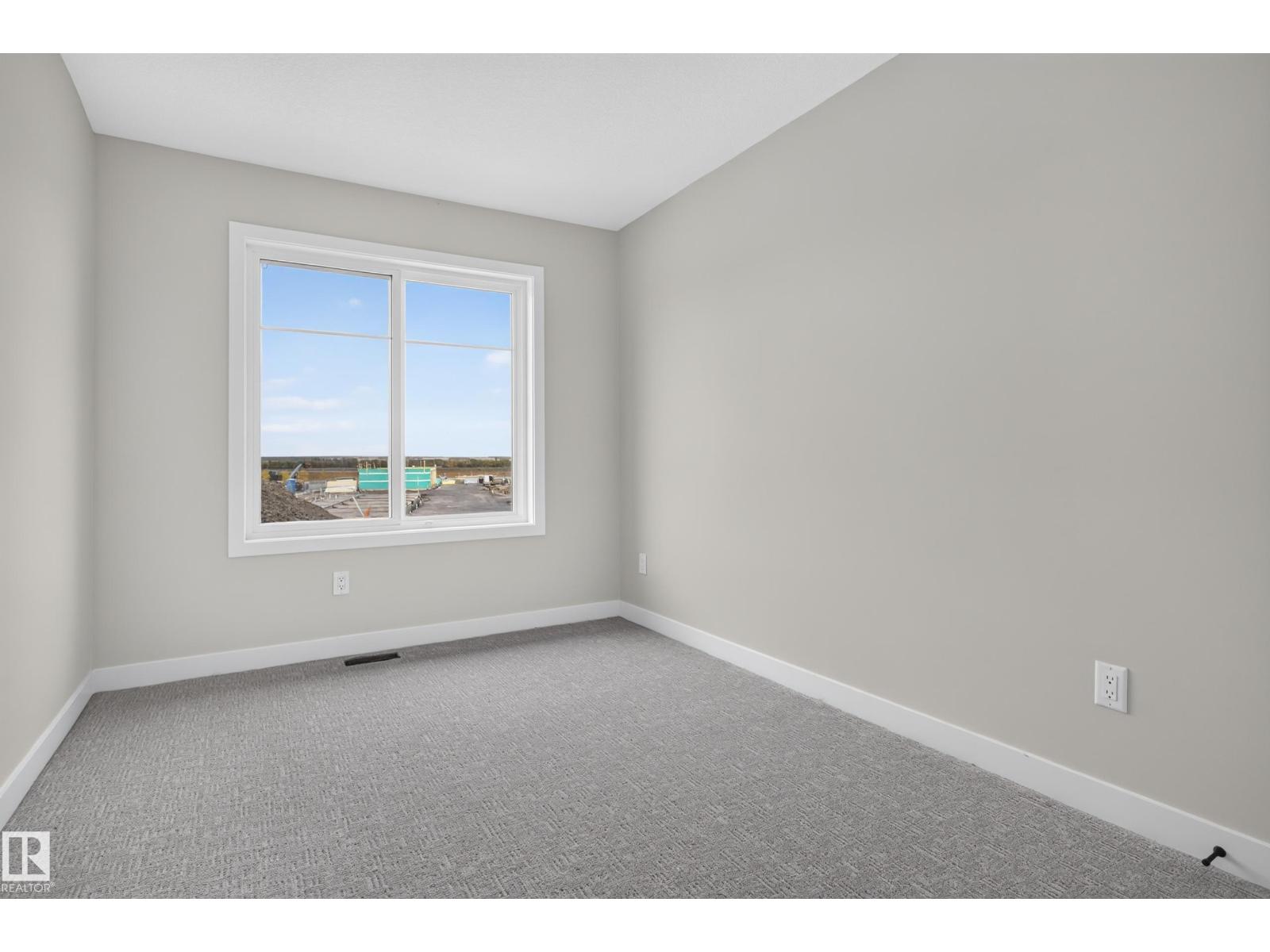 4 Pebble CV - Image 32