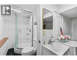 2069 Westview Drive, North Vancouver, BC V7M3B1 Photo 37