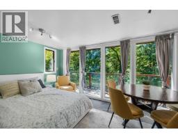 2069 Westview Drive, North Vancouver, BC V7M3B1 Photo 35