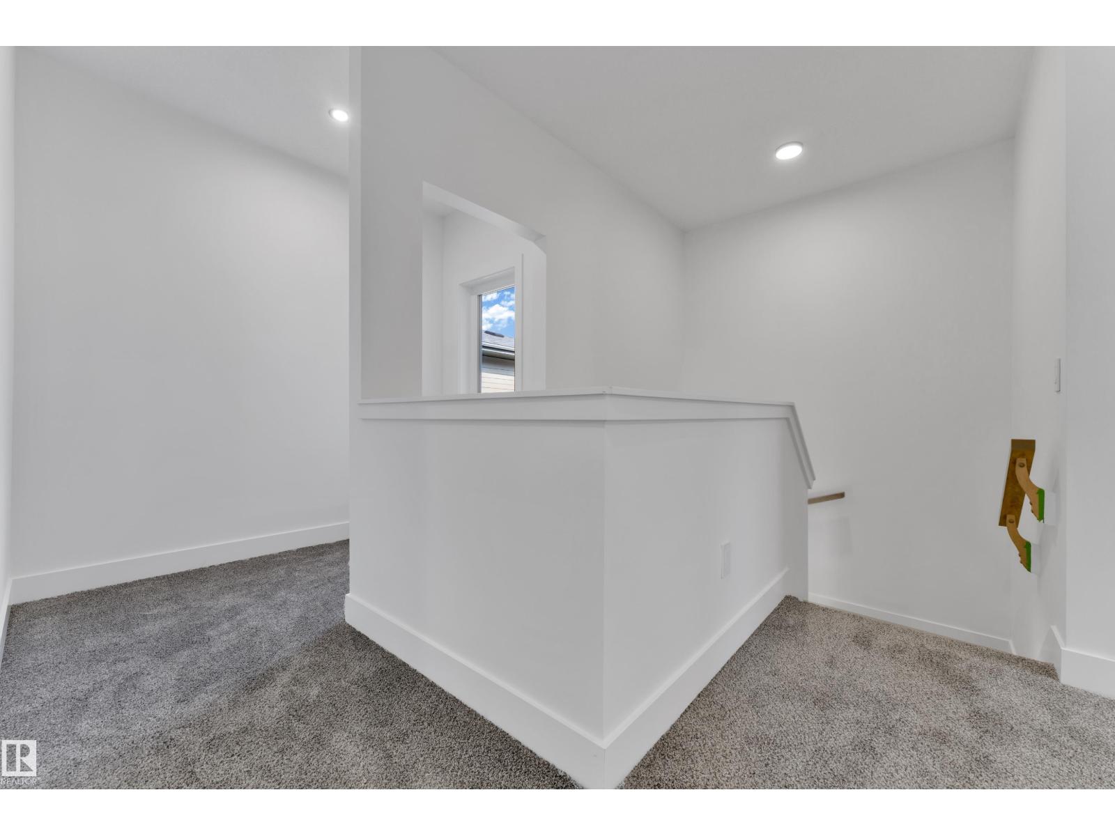 261 Linden LO - 19