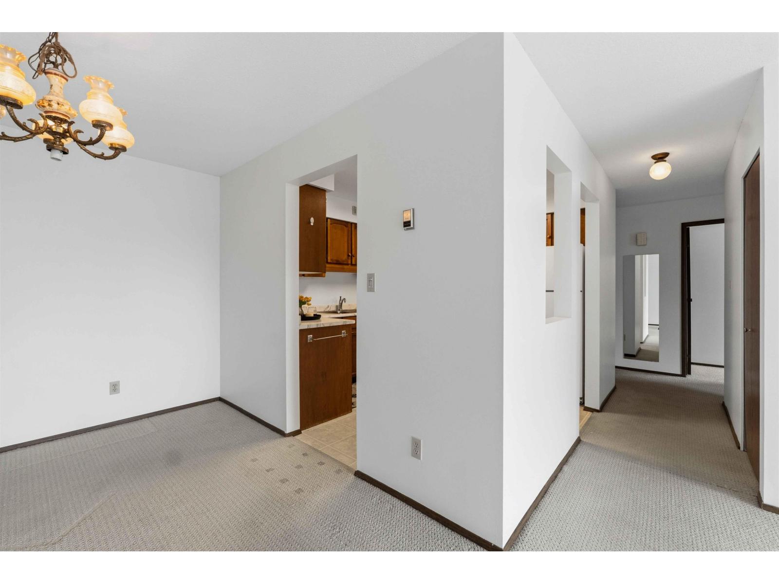 207 32070 PEARDONVILLE ROAD, Abbotsford - Image 1