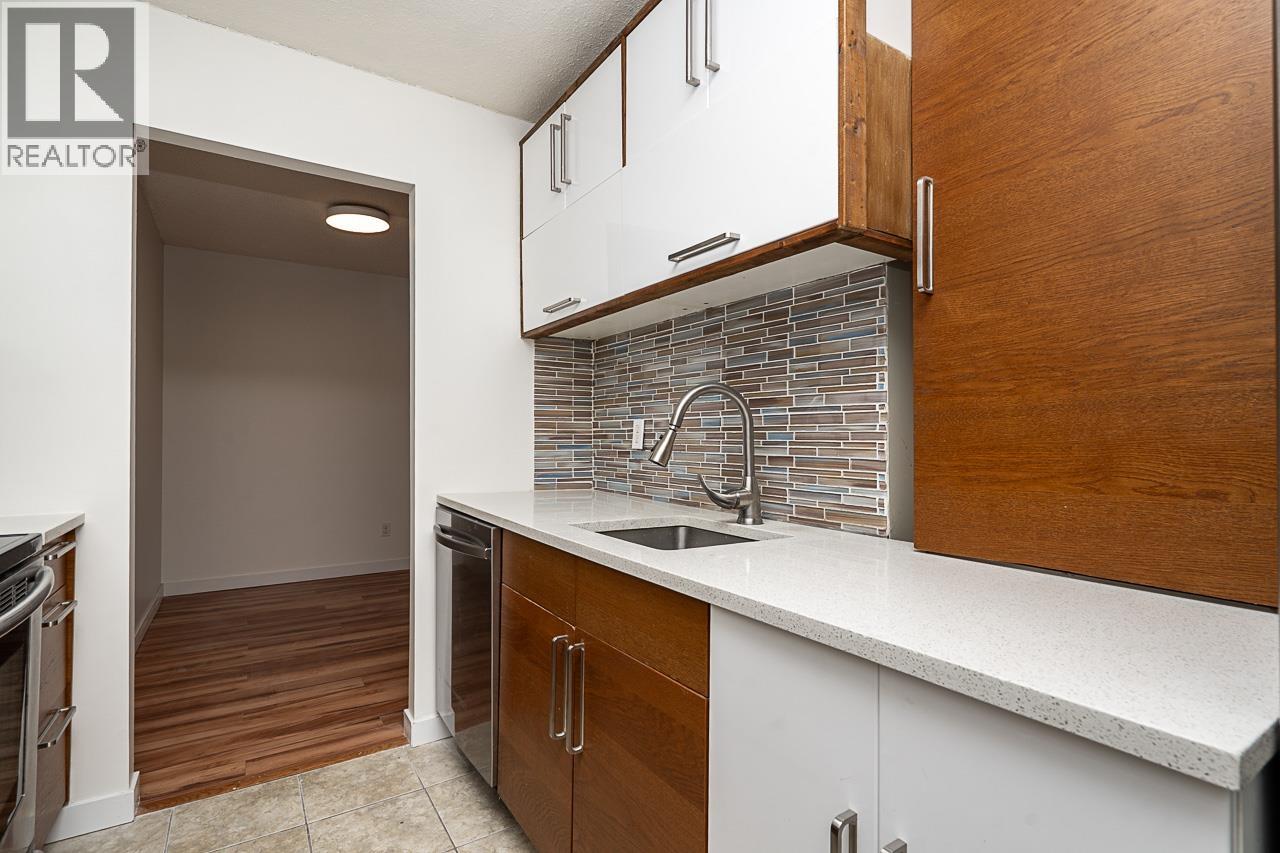 Photo of 701 2060 BELLWOOD AVENUE 17