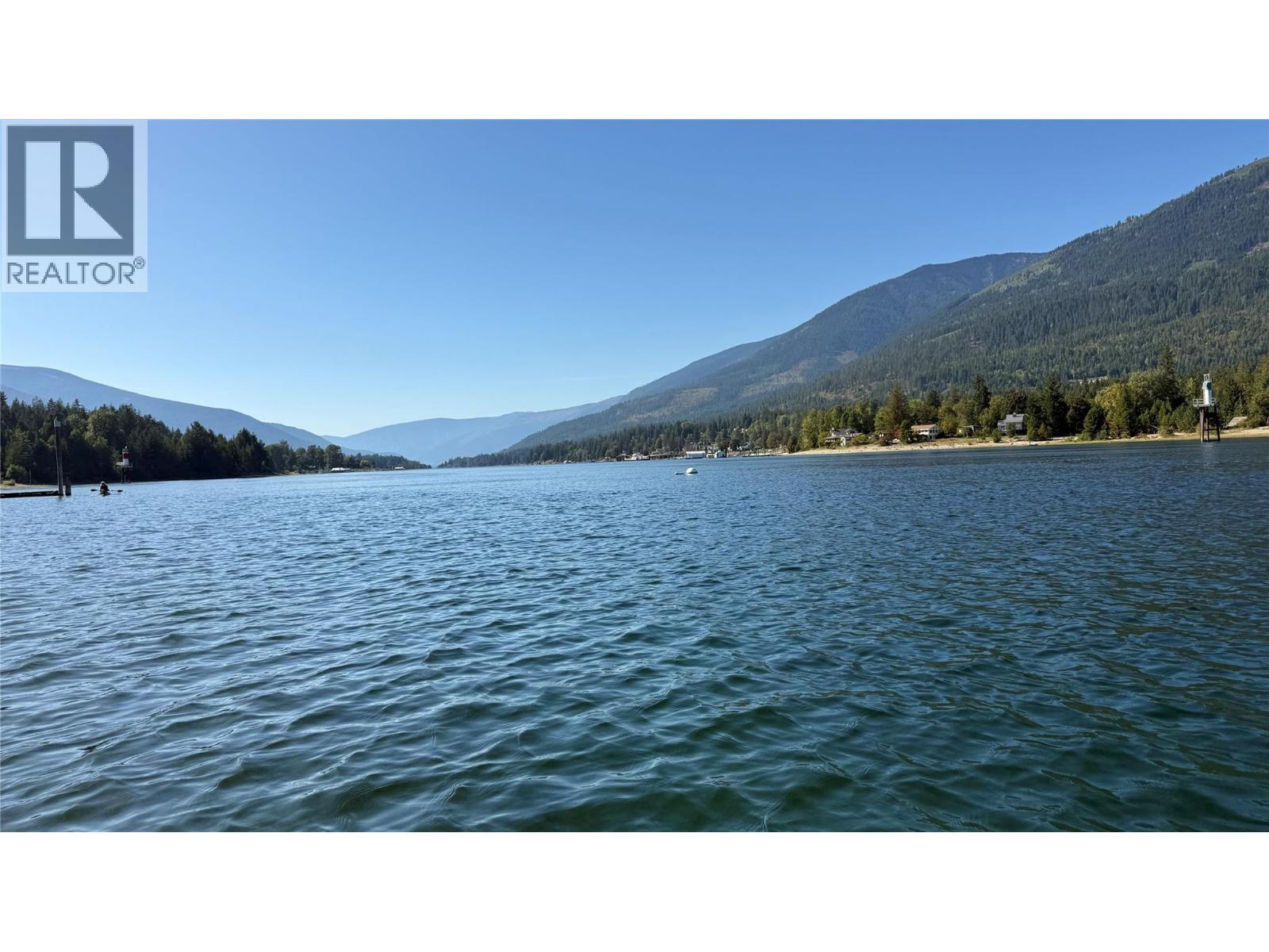 113 Kootenay Lake Road, Procter