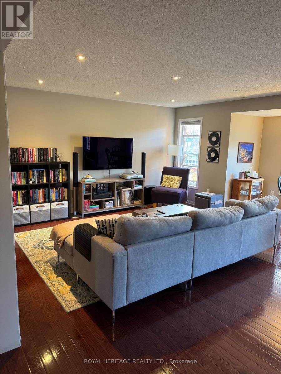 UPPER #1 - 2728 BUR OAK AVENUE