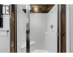 723 23 Avenue NW - photo 33