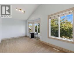 723 23 Avenue NW - photo 24