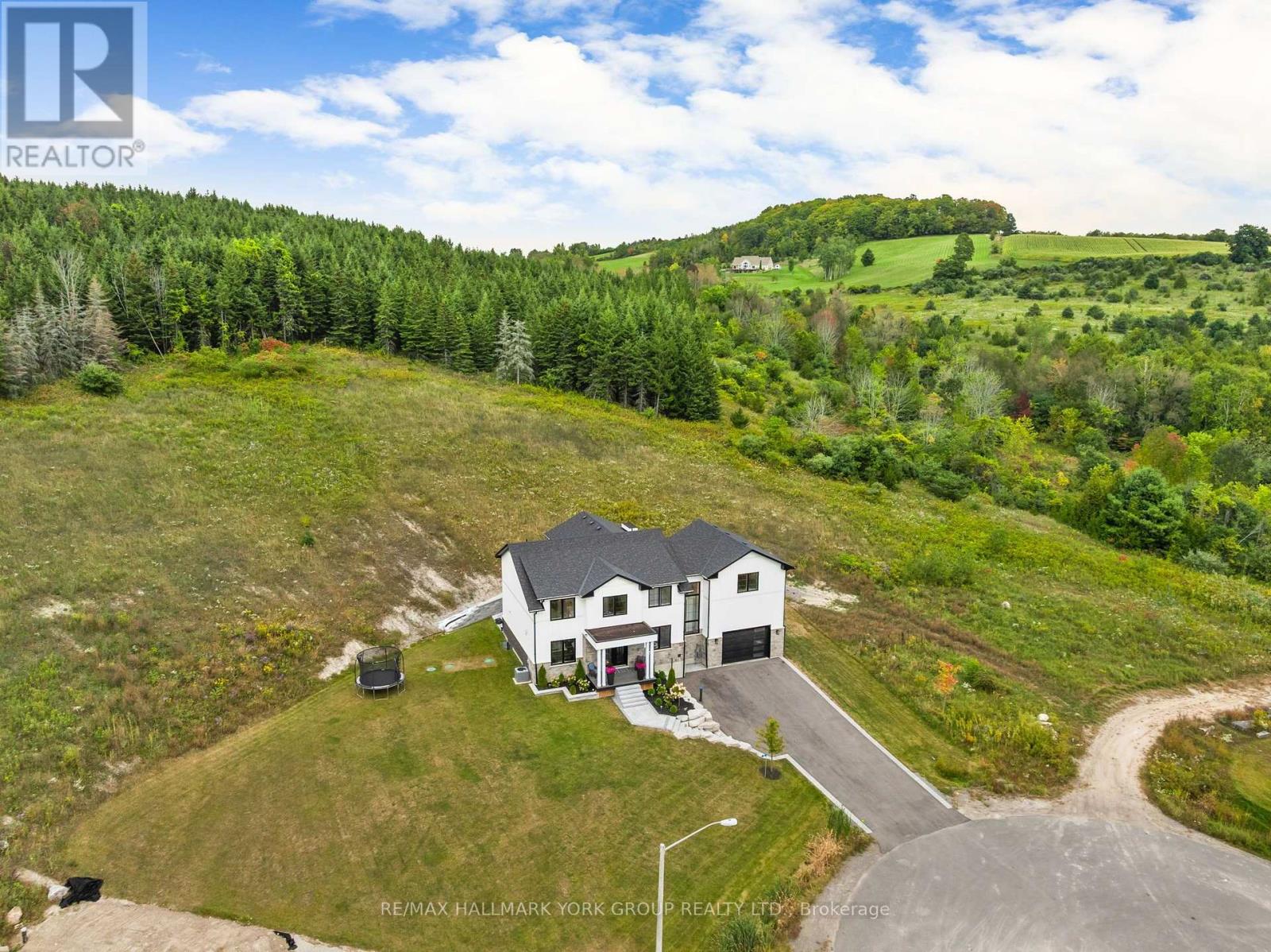 13 Archibald Court, Hamilton Township, ON photo 2