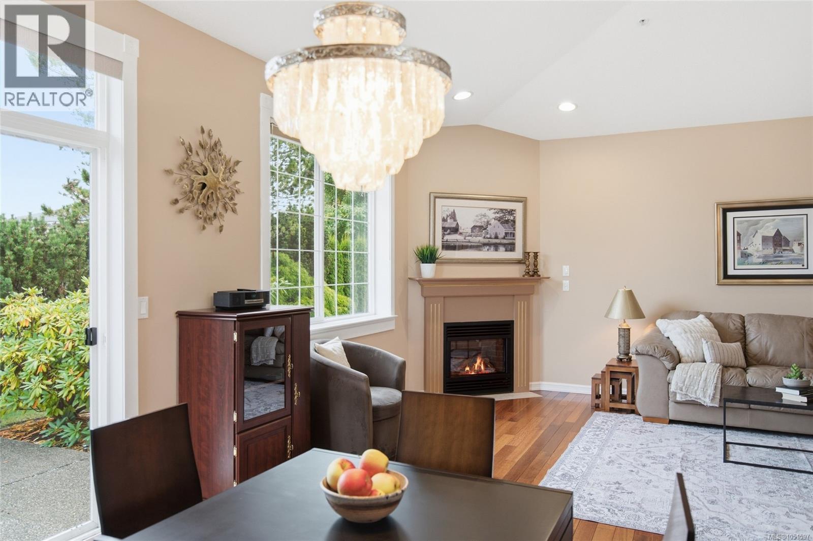 6154 Saturna Ave - 14