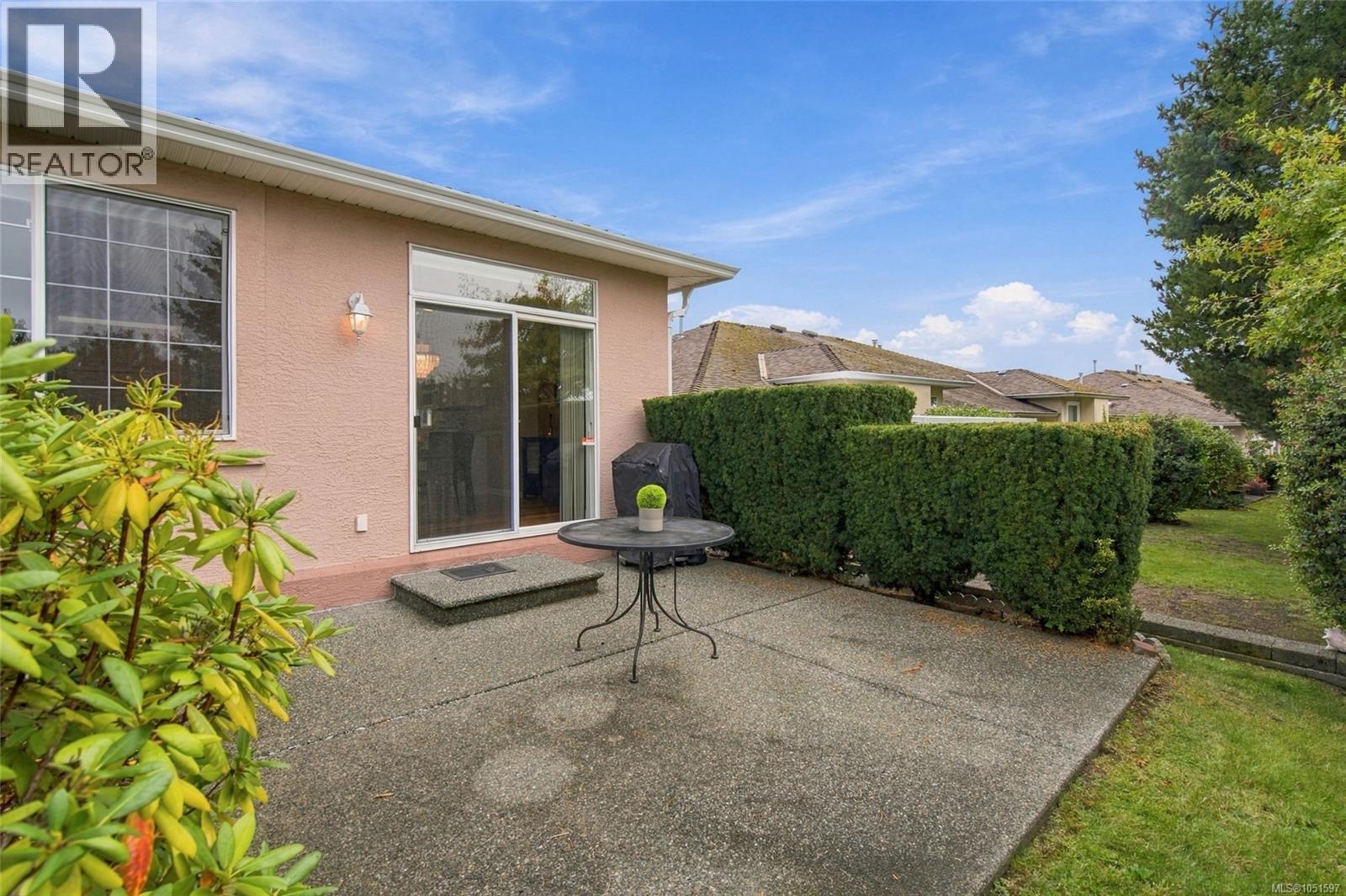6154 Saturna Ave - 2