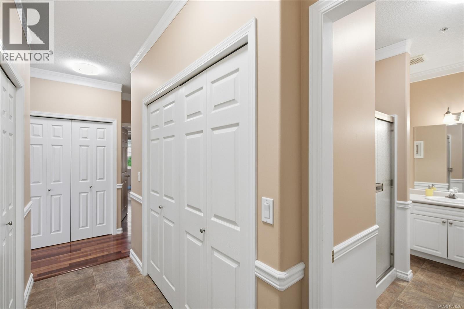 6154 Saturna Ave - 21