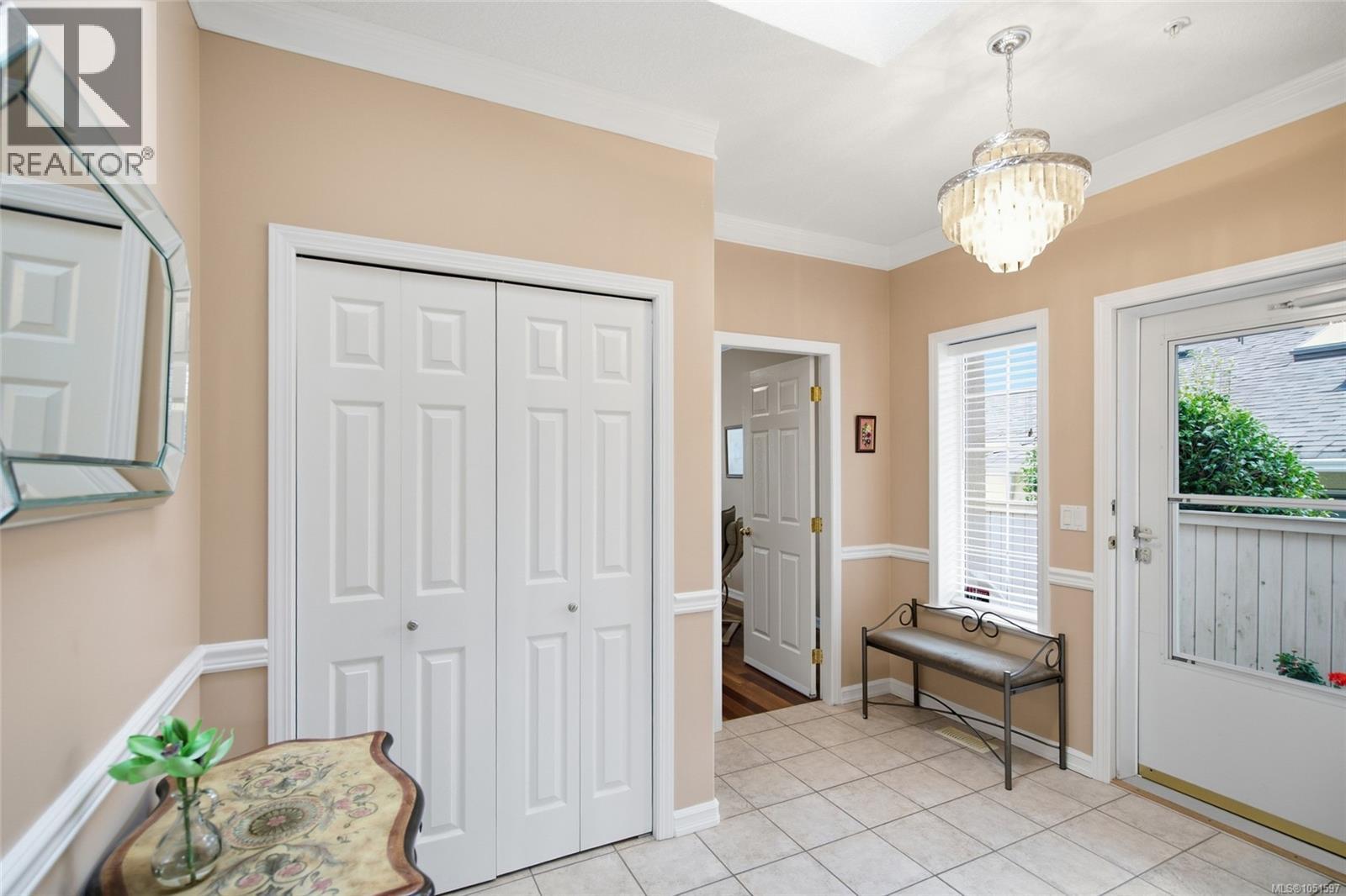 6154 Saturna Ave - Image 28