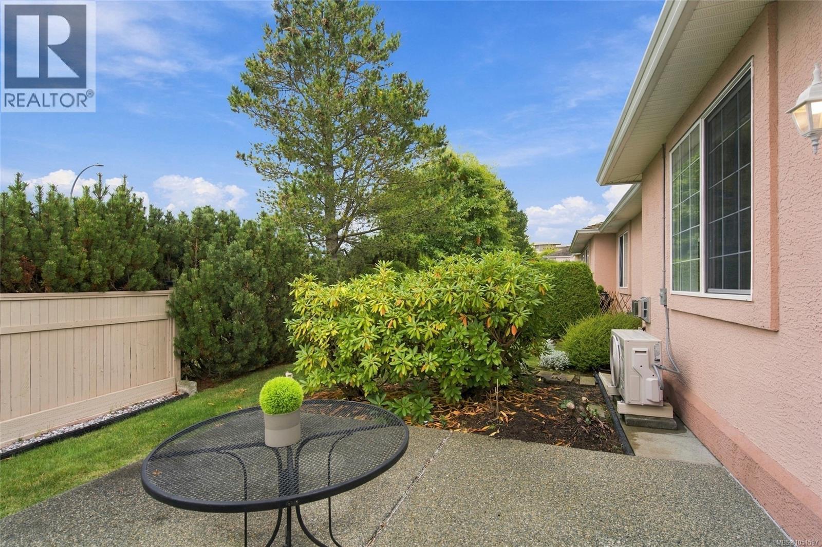 6154 Saturna Ave - 34
