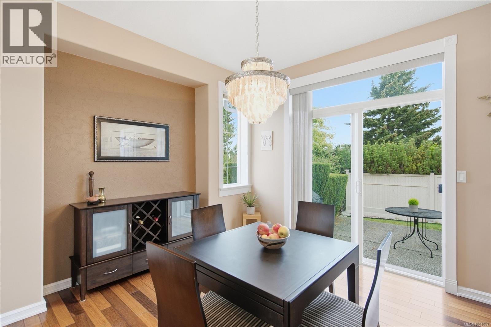 6154 Saturna Ave - Image 6