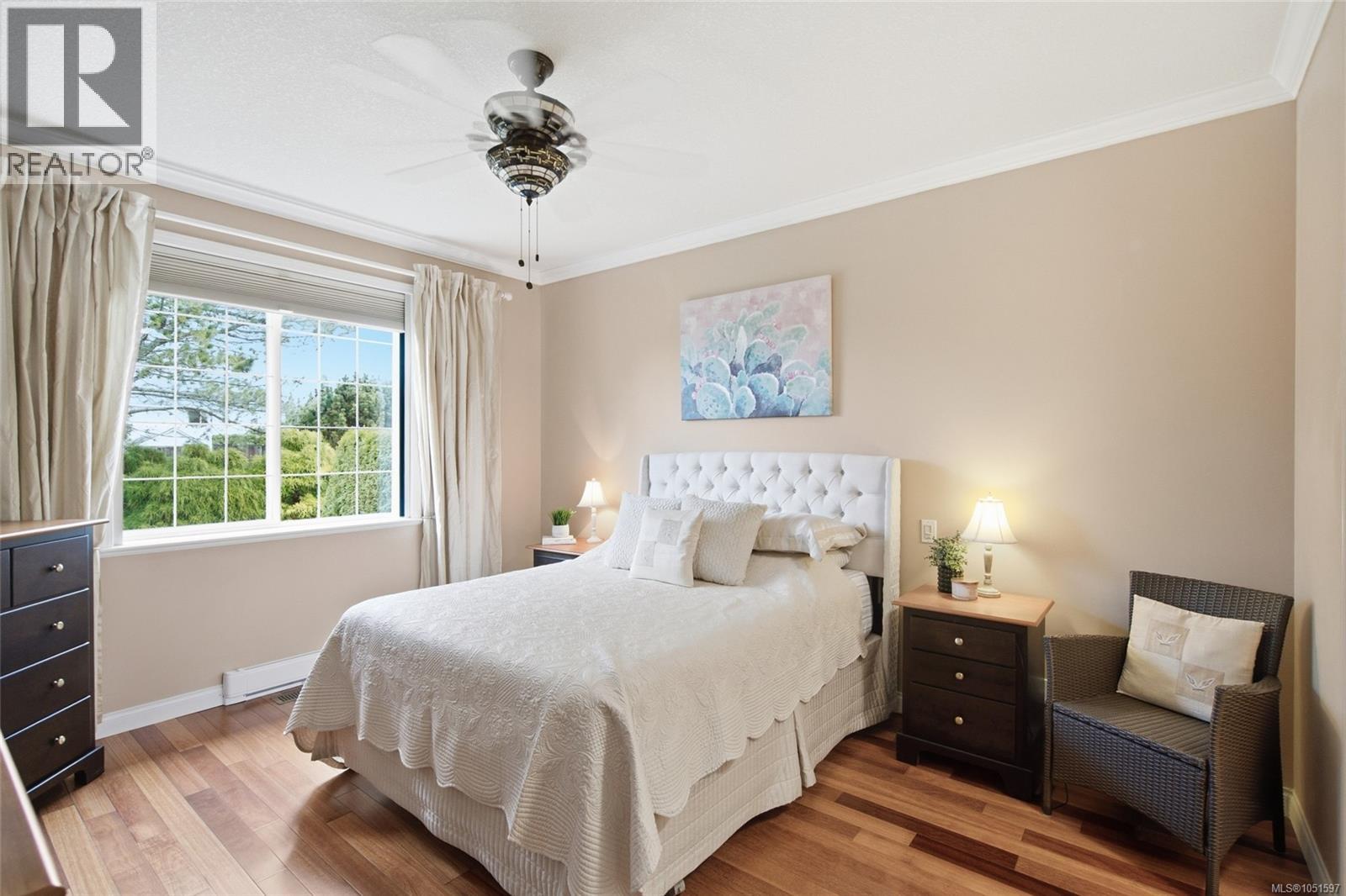 6154 Saturna Ave - Image 7