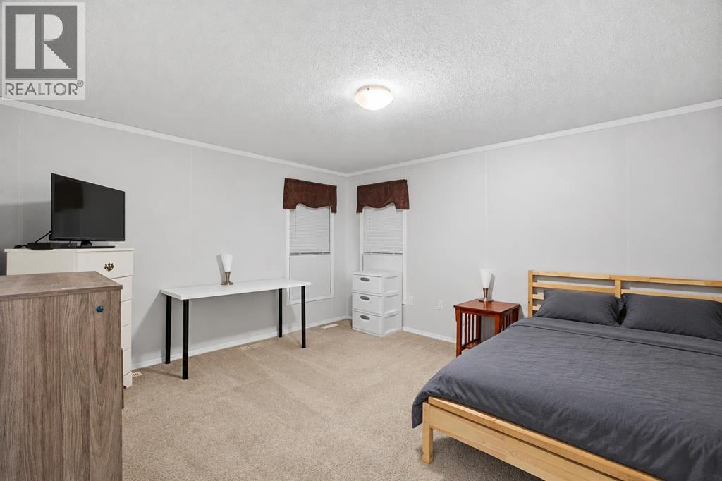 117 Elm Street, Fort McMurray