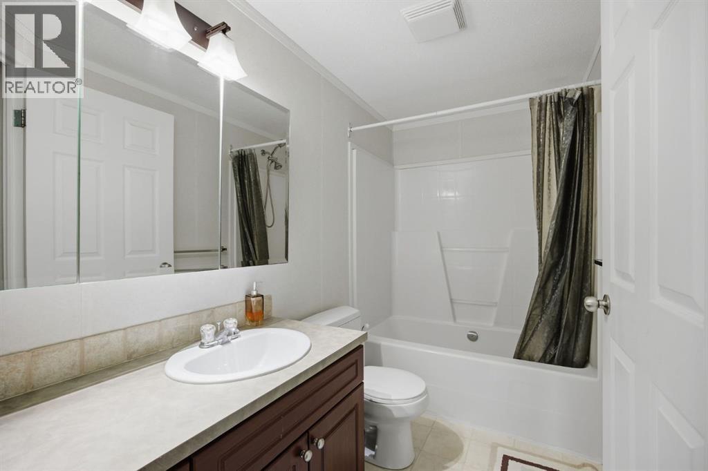 117 Elm Street, Fort McMurray