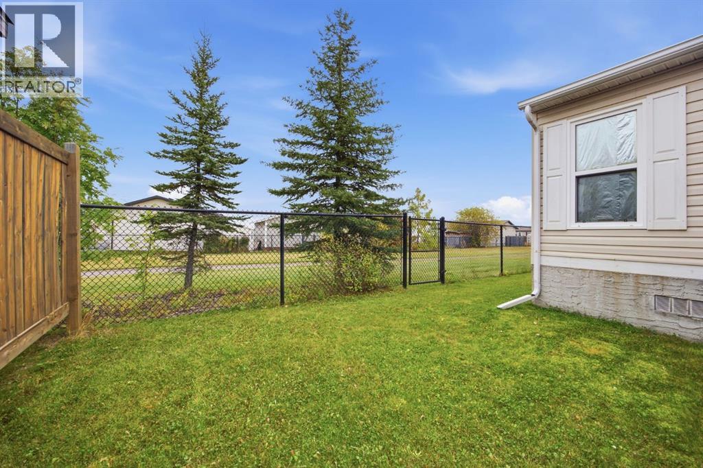 117 Elm Street, Fort McMurray