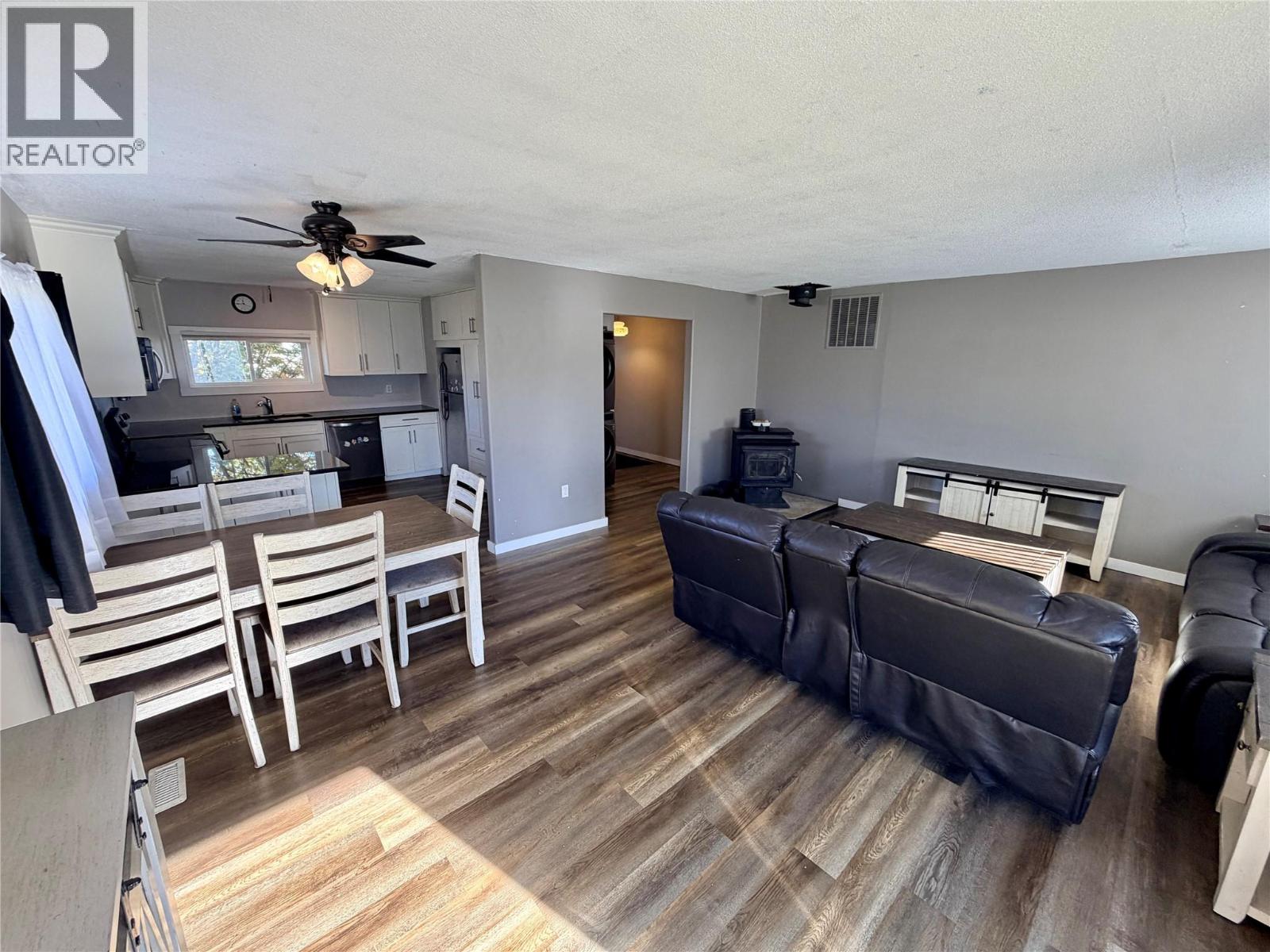 5007 48 Avenue - Image 6