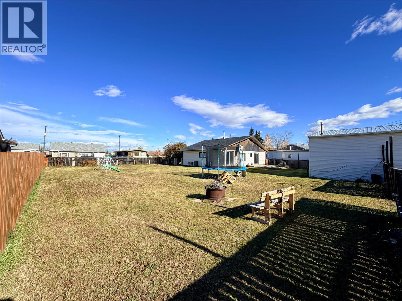 5007 48 Avenue - 22