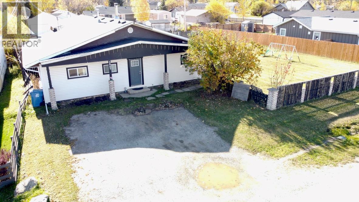 5007 48 Avenue - 26
