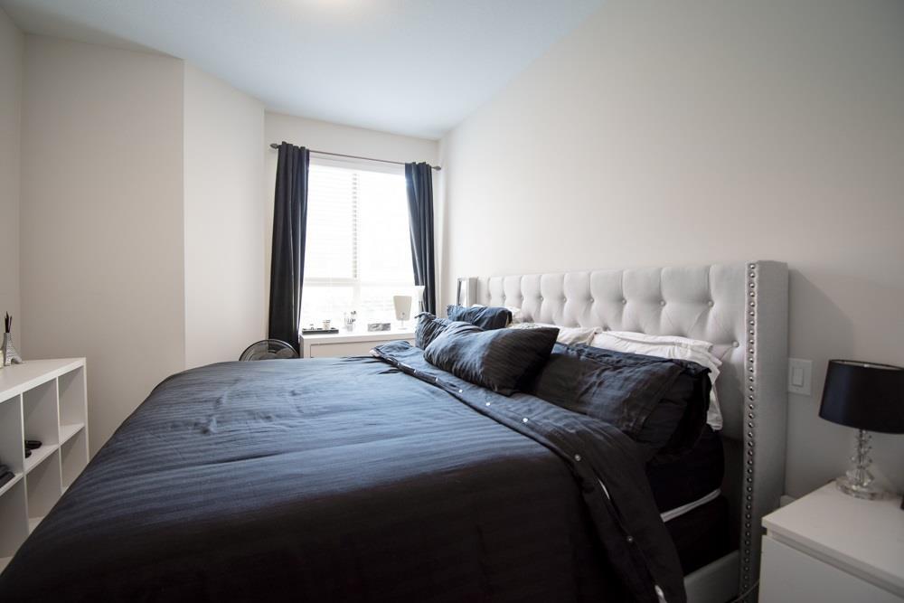 Photo of 207 5655 210A STREET 26