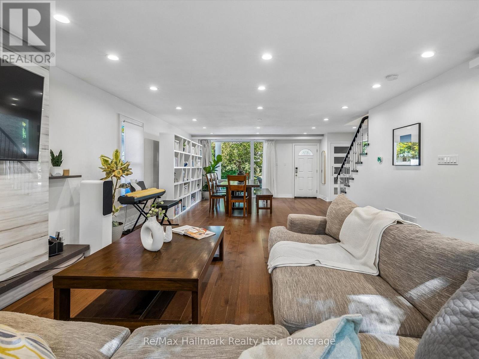 2194 CONSTANCE DRIVE - 11