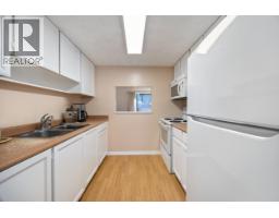 4384 Garden Grove Drive, Burnaby, BC V5G4G6 Photo 11