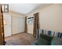 4384 Garden Grove Drive, Burnaby, BC V5G4G6 Photo 18