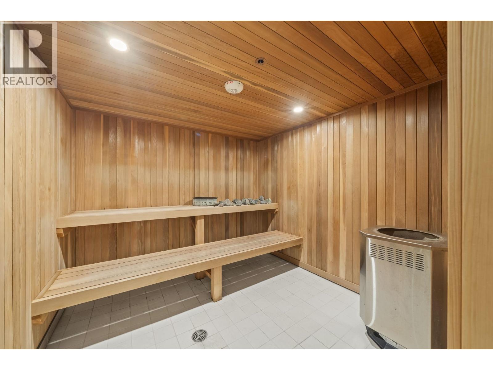 Photo of 1401 8611 HAZELBRIDGE WAY 27