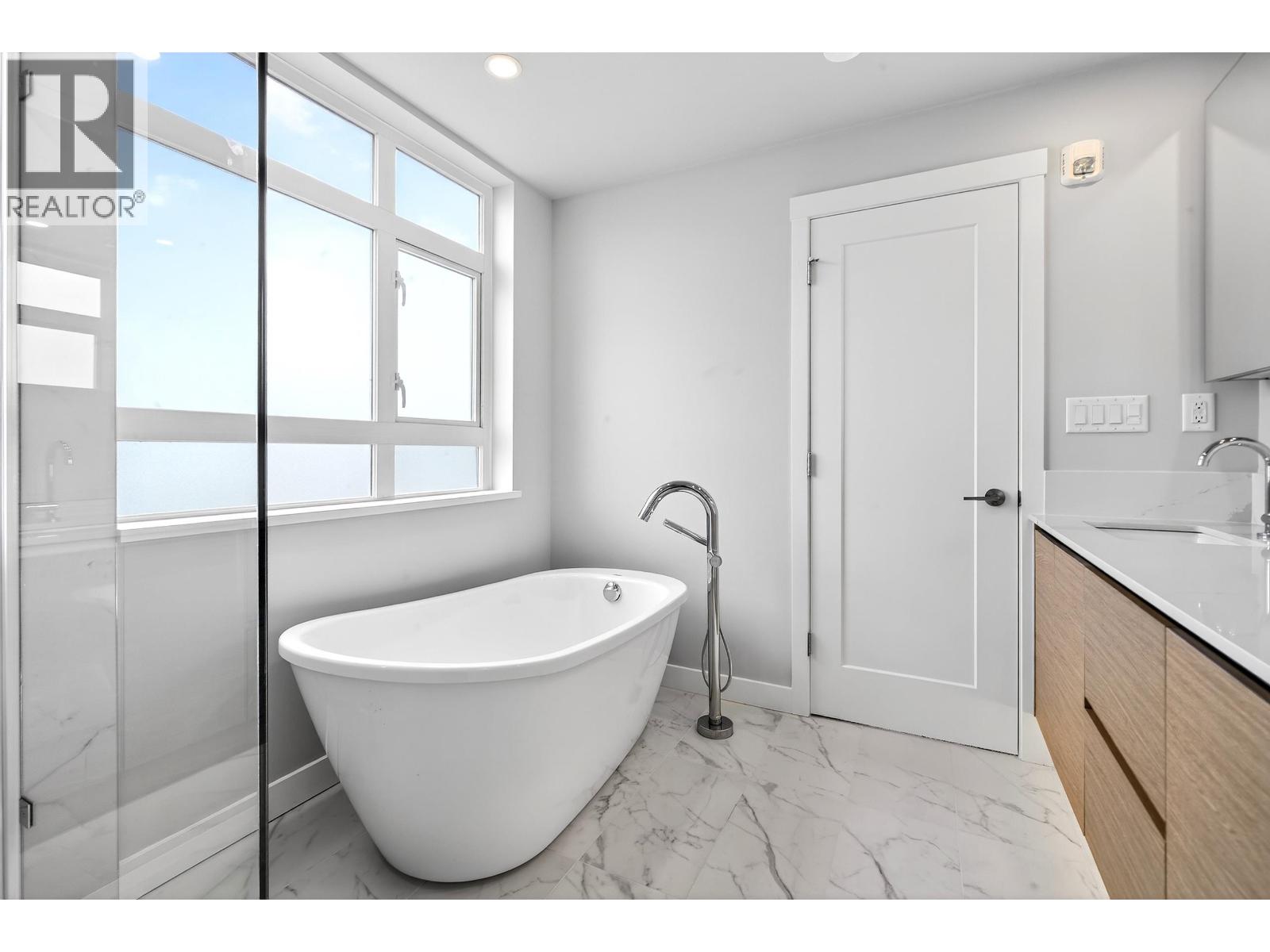 76 10333 RIVER DRIVE, Richmond - Image 1