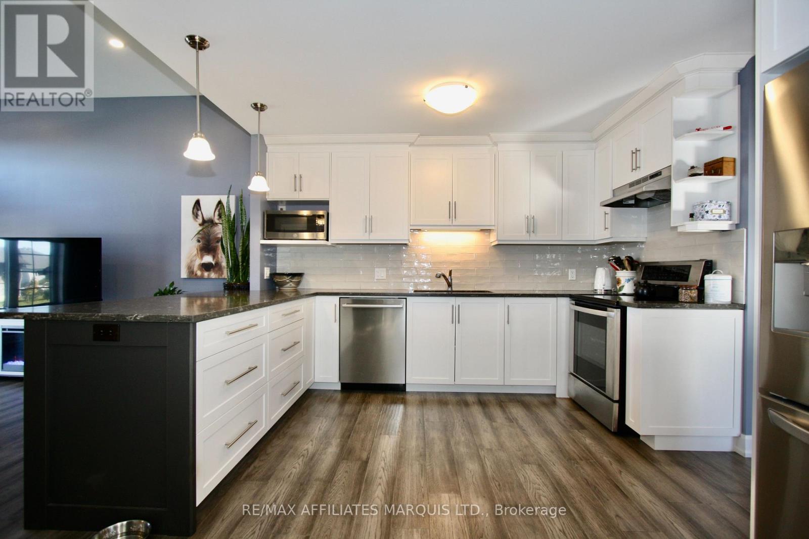 276 BELLWOOD DRIVE - 3