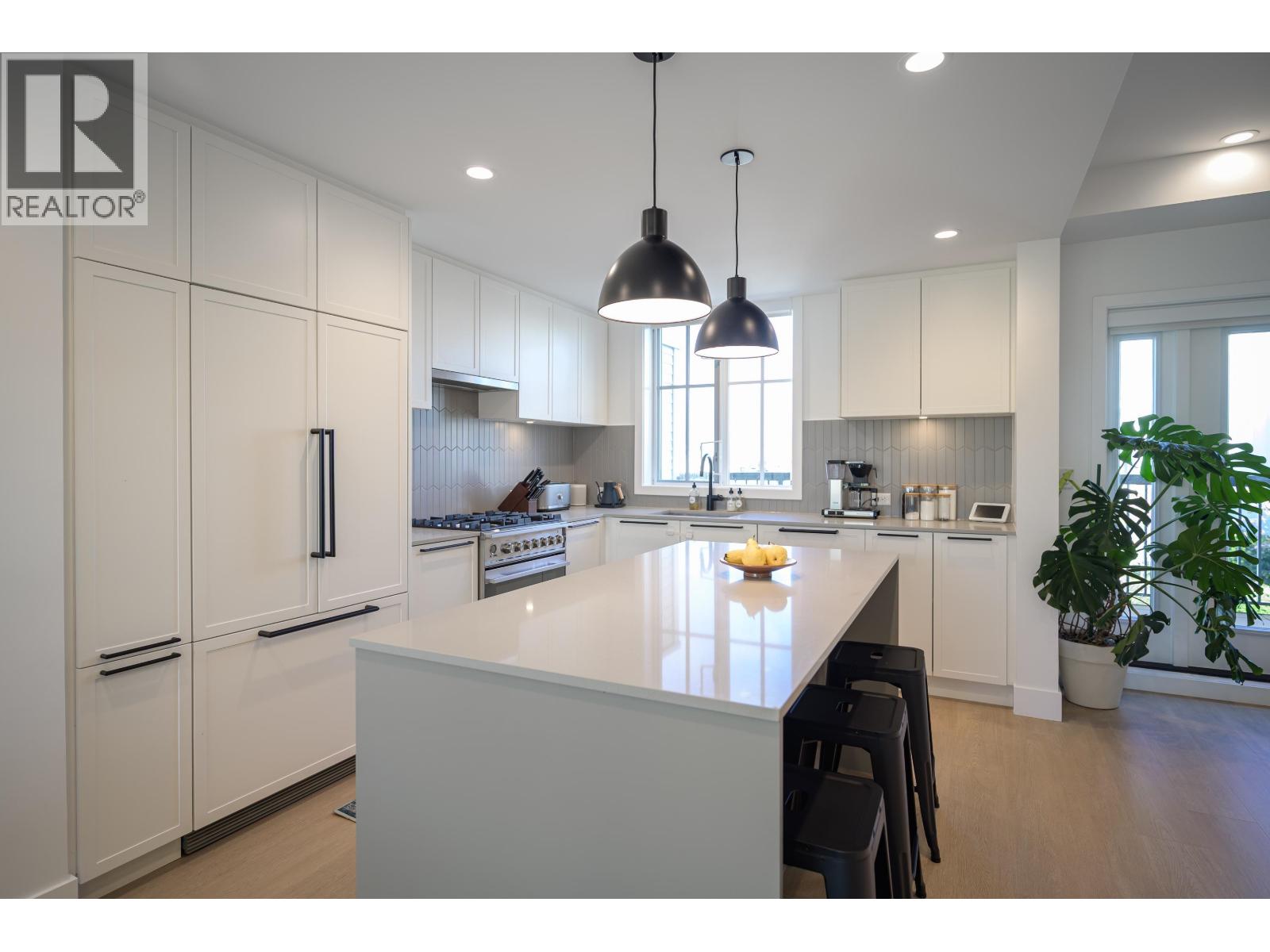 6363 SOUTHLANDS Drive, Delta