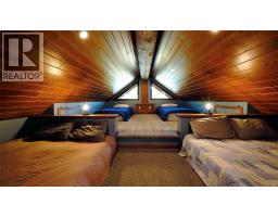Primary Bedroom - 475 Bluenose Road, Coldstream, BC V1B3E7 Photo 10