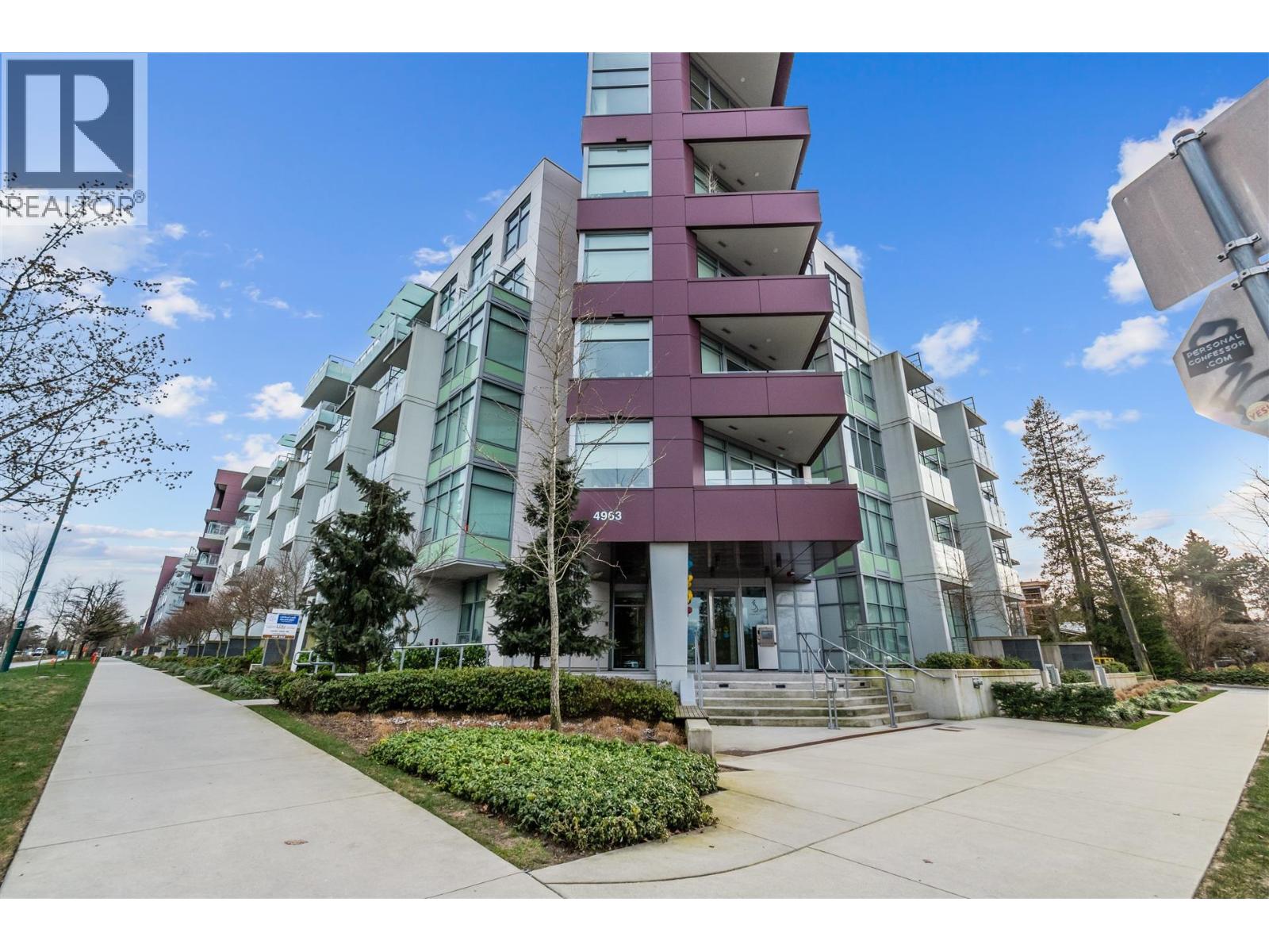 #305, 4963 CAMBIE Street, Vancouver
