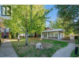 102 548 Foster Avenue, Coquitlam, BC V3J0E2 Photo 31