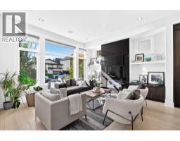 4pc Bathroom - 1, 940 38 Street Sw, Calgary, AB T3C1T3 Photo 11