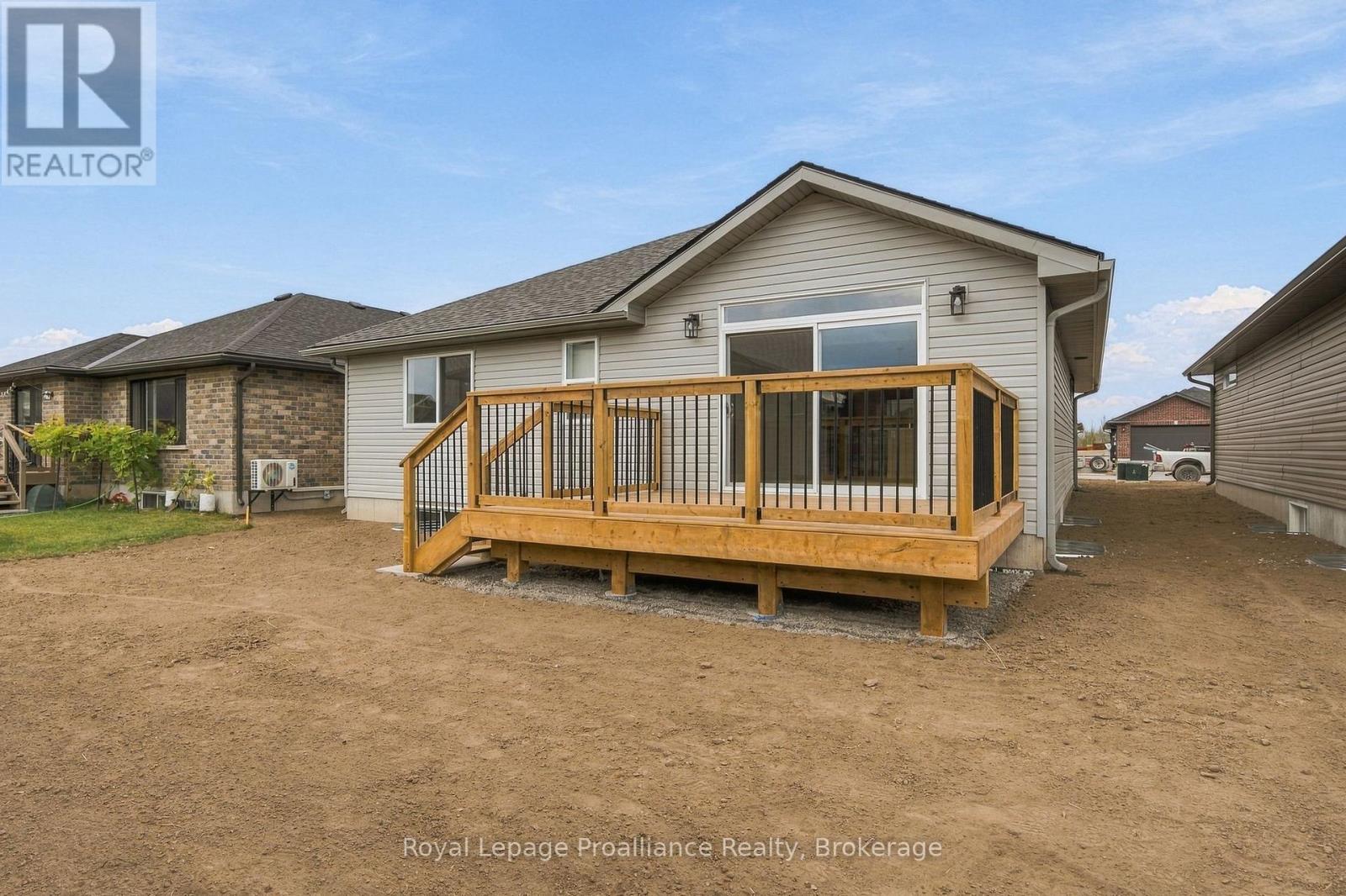 100 HASTINGS PARK DRIVE - 35