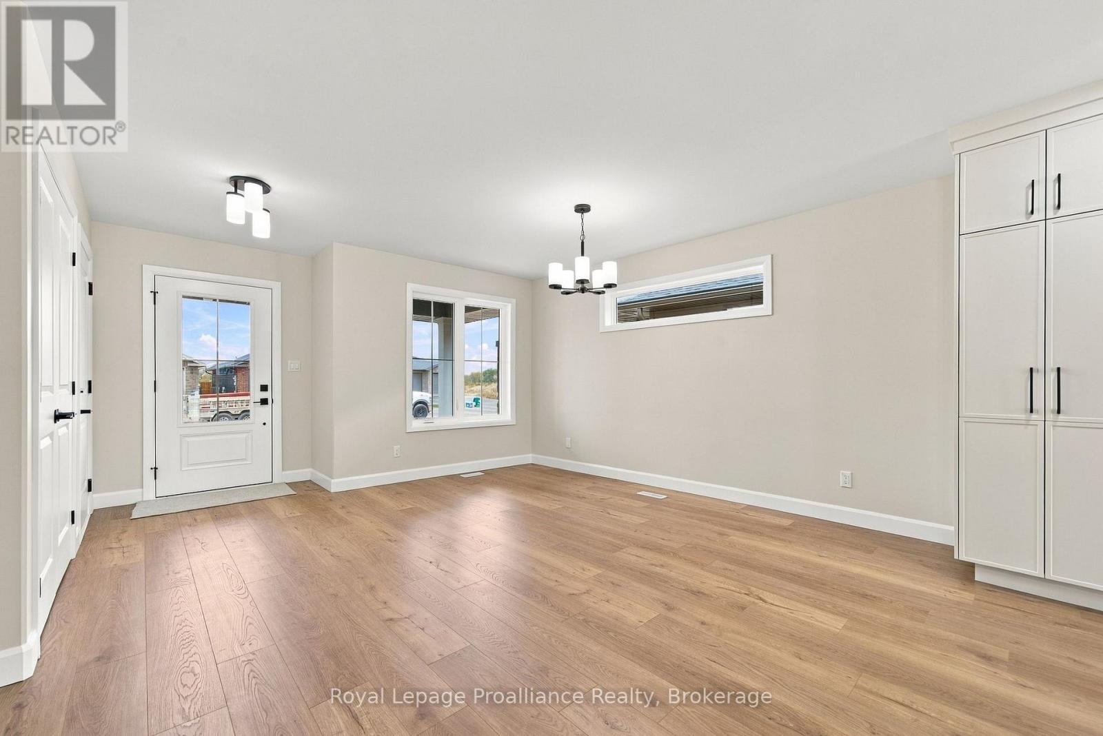 100 HASTINGS PARK DRIVE - 5