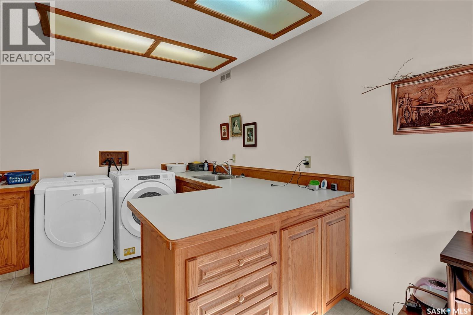 8 Emerald PLACE - 22