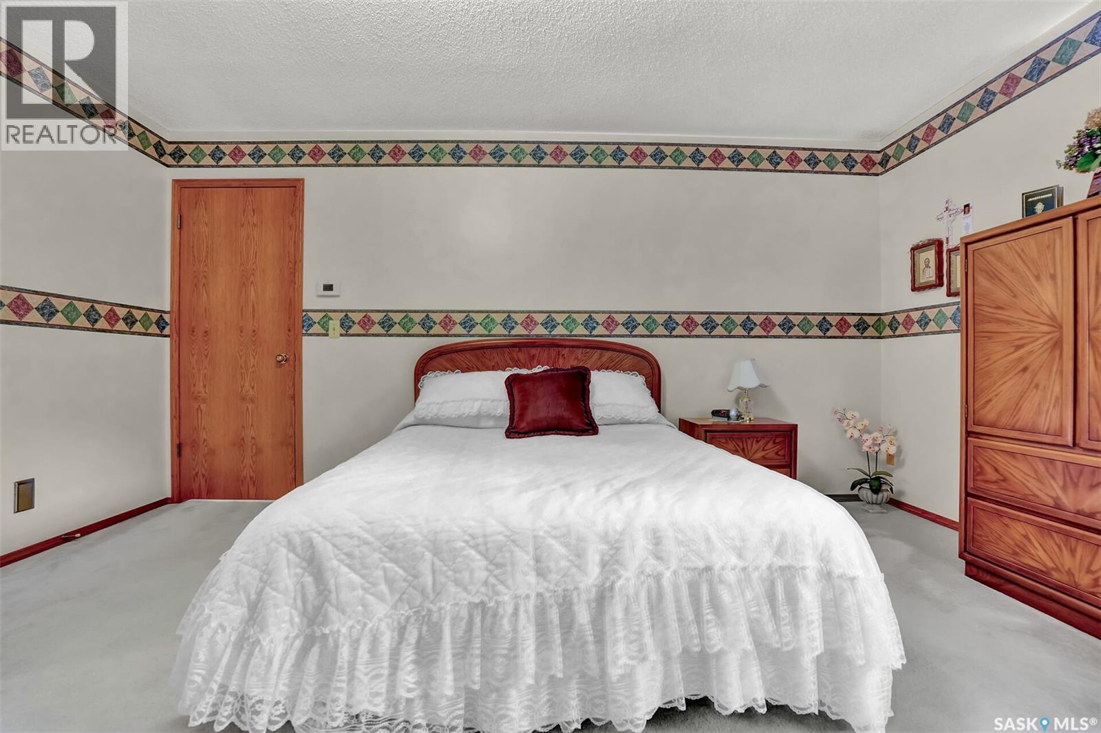 8 Emerald PLACE - Image 35