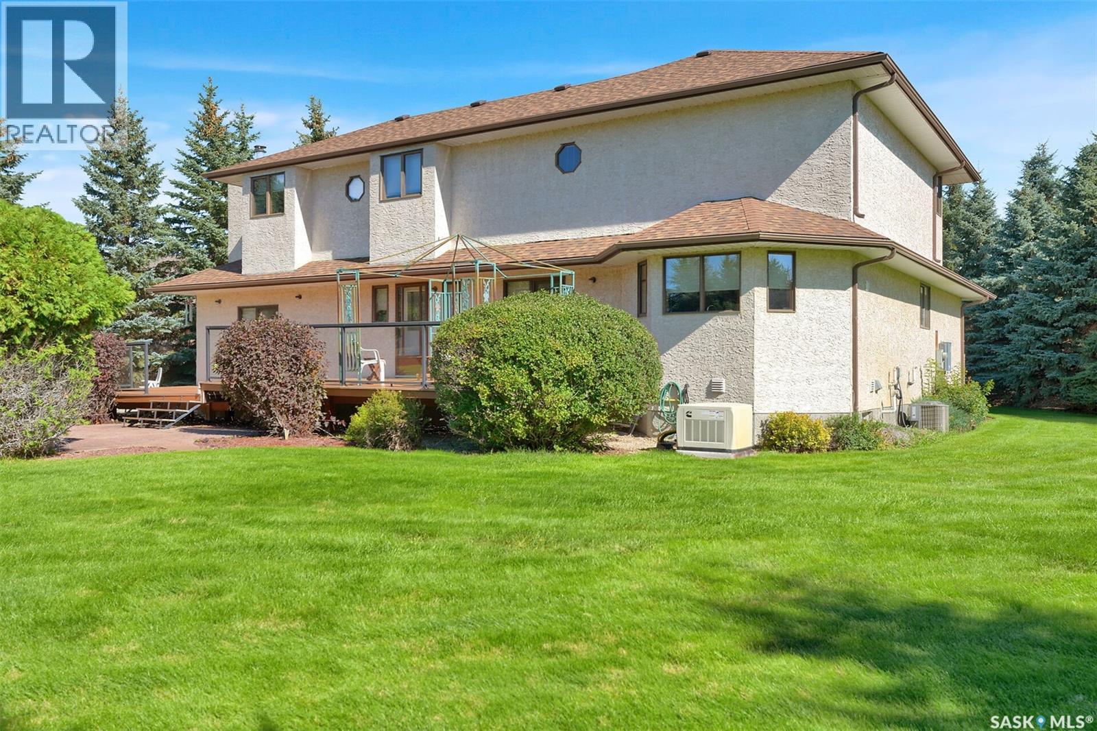 8 Emerald PLACE - 52