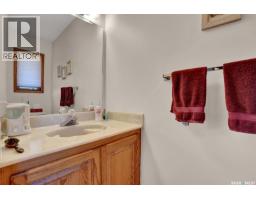 8 Emerald Place, Edenwold Rm No 158, SK S4T3B3 Photo 24