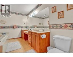 8 Emerald Place, Edenwold Rm No 158, SK S4T3B3 Photo 39
