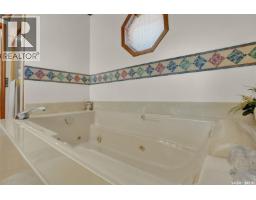 8 Emerald Place, Edenwold Rm No 158, SK S4T3B3 Photo 41