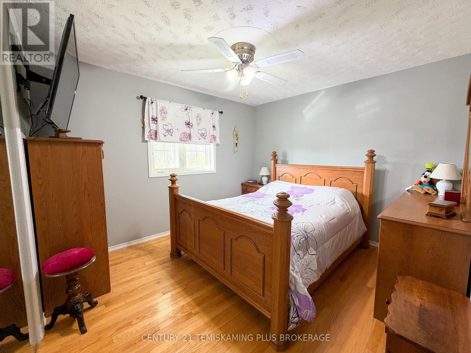 887726 HWY 65 W - 16