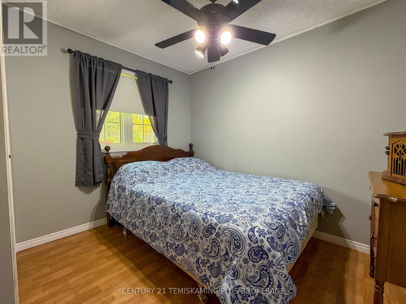 887726 HWY 65 W - 18