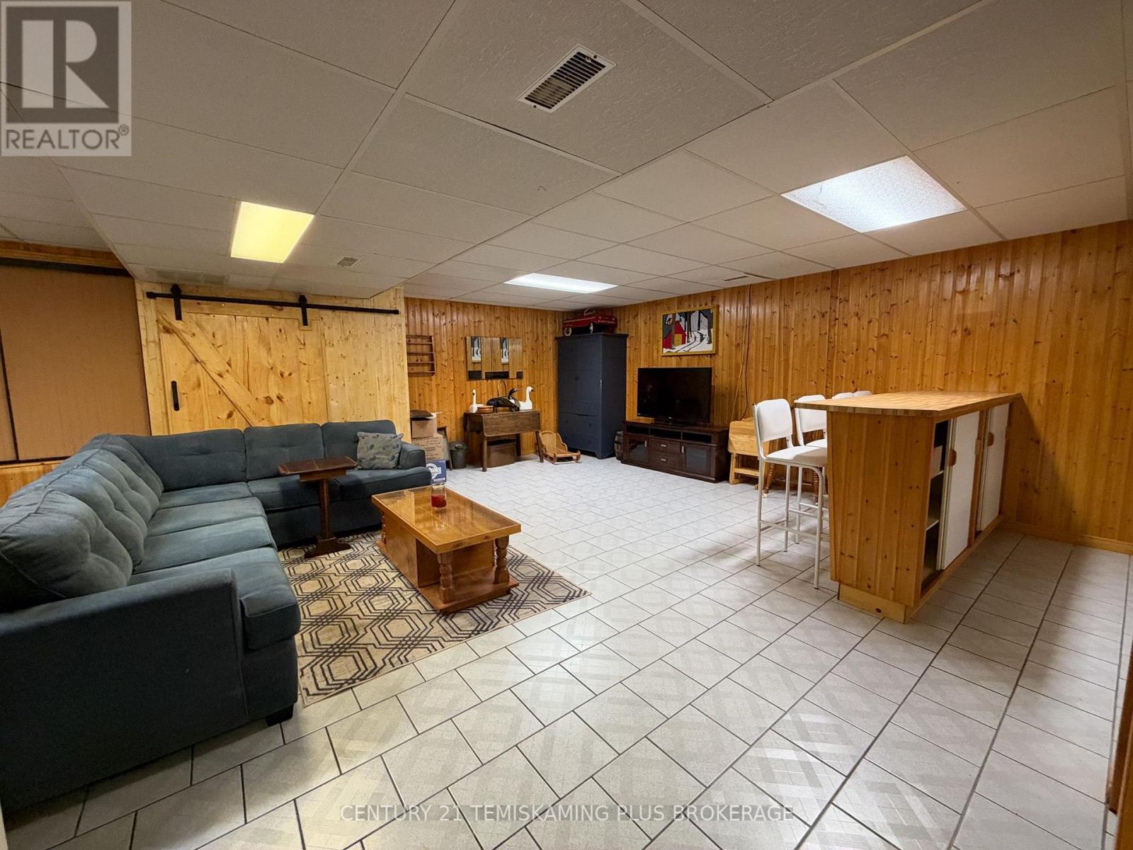 887726 HWY 65 W - Image 22