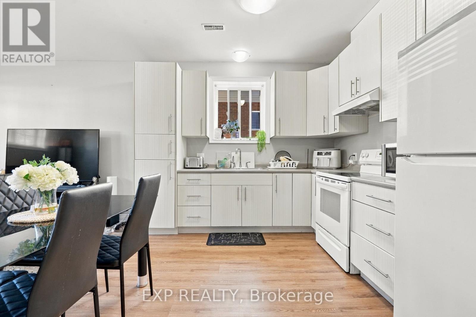 11 DONALD AVENUE - Image 23